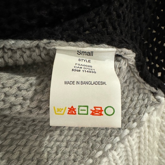 Harper Black White and Gray Color Block Sweater Small - Picture 3 of 5